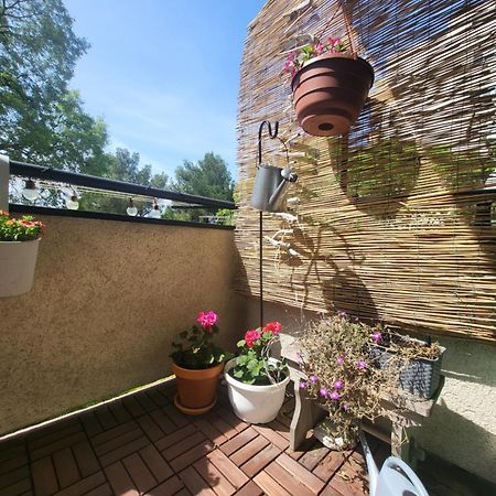 Cozy Apartment With Balcony 10 Min From The Beach 리예카 외부 사진