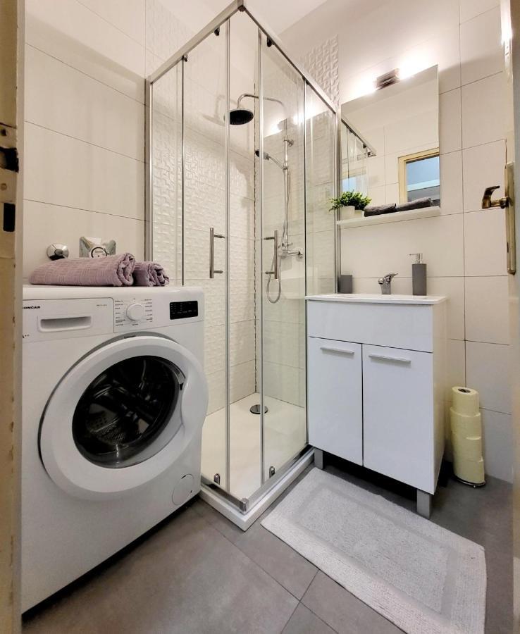 Cozy Apartment With Balcony 10 Min From The Beach 리예카 외부 사진