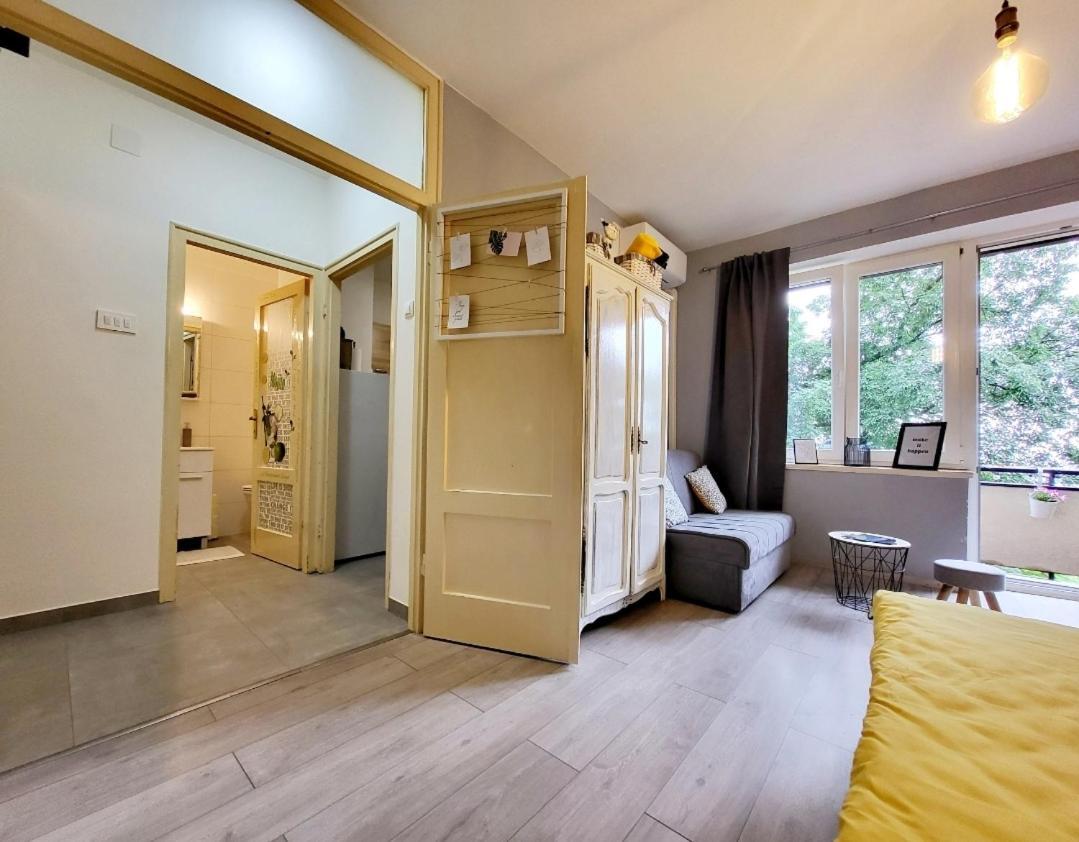 Cozy Apartment With Balcony 10 Min From The Beach 리예카 외부 사진